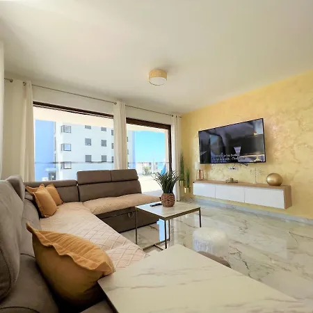 Lux S&b Makarska
