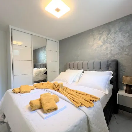 Lux S&b Lägenhet Makarska