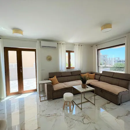 Lux S&b Apartamento