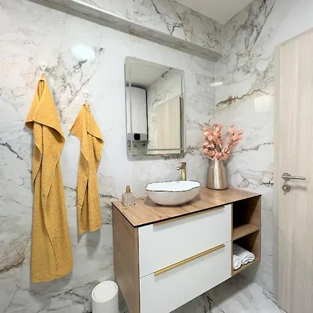 Lux S&b Apartman
